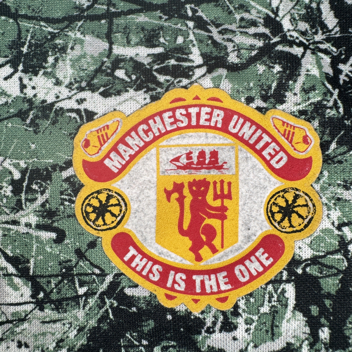 Manchester United 2023/2024 Stone Roses Leisure Football Shirt XL