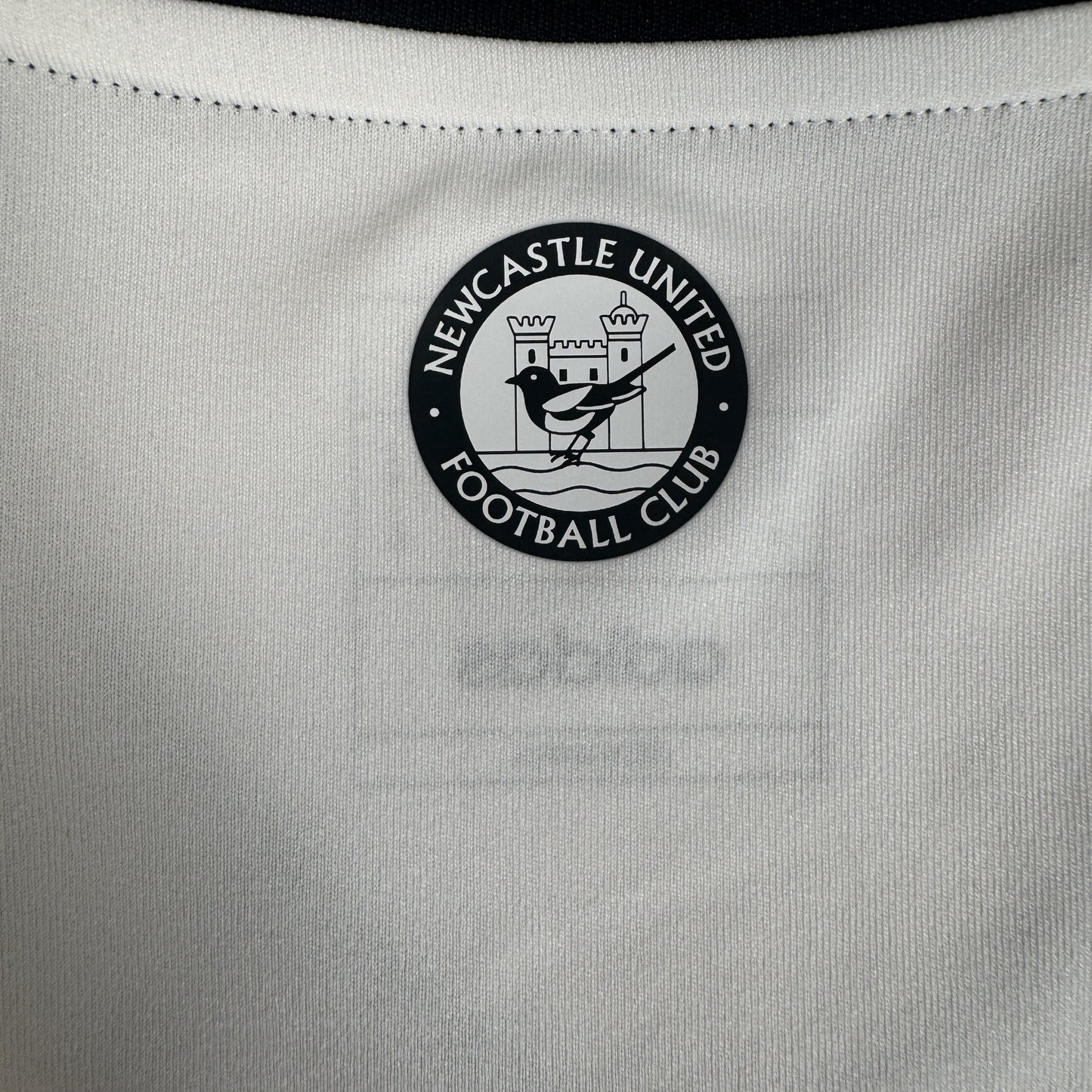 Newcastle United 2024/2025 Home Shirt Medium