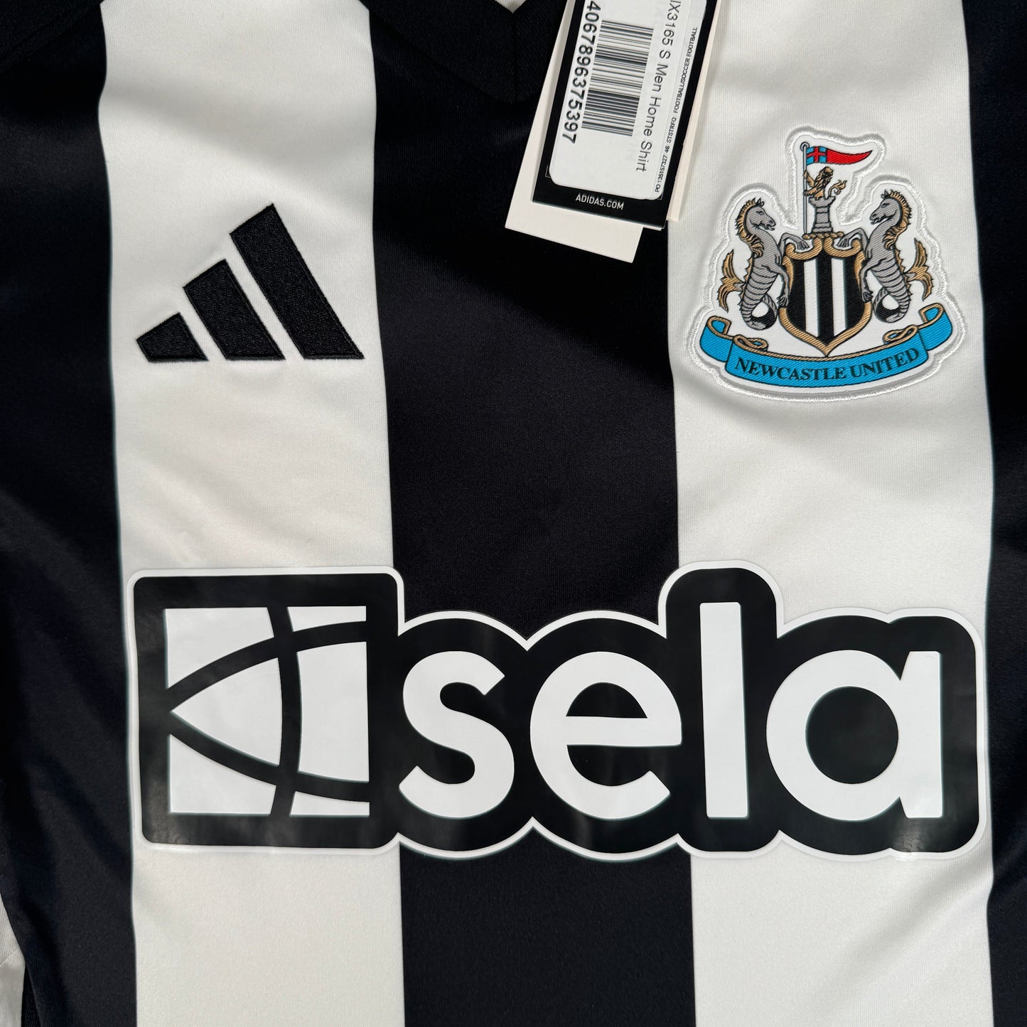 Newcastle United 2024/2025 Home Shirt Small BNWT