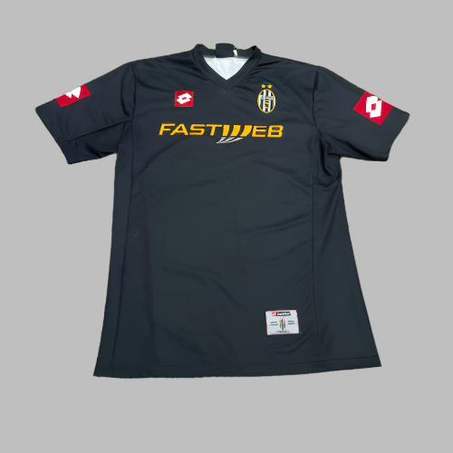 Juventus 2001 Away Shirt 