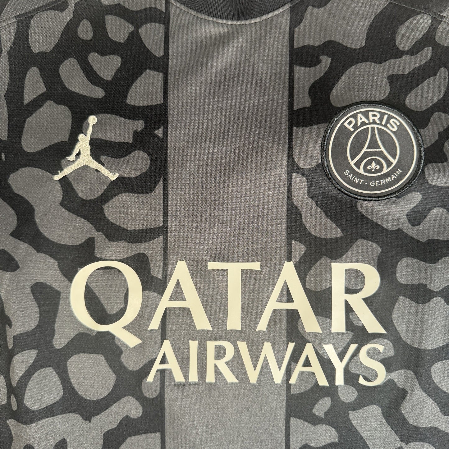 Paris Saint-Germain 2023/2024 Third Shirt Large