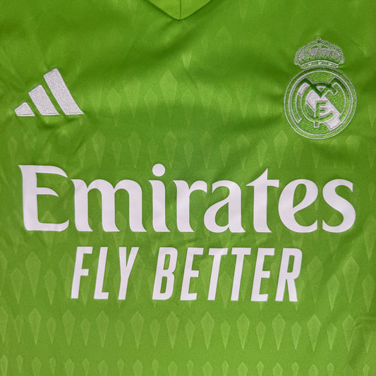 Real Madrid 2023/2024 Goalkeeper Football Shirt Medium