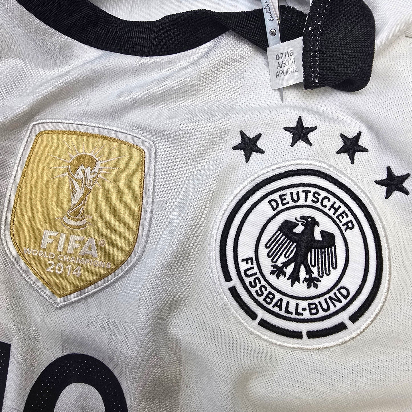 2016/17 Germany Home Football Shirt (M) Adidas #18 Kroos