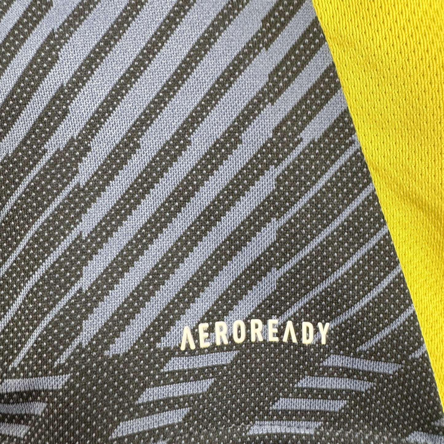 Scotland 2024/2025/2026 Home Shirt Small