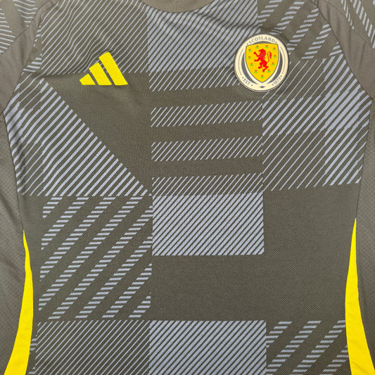 Scotland 2024/2025 Home Football Shirt 2XL