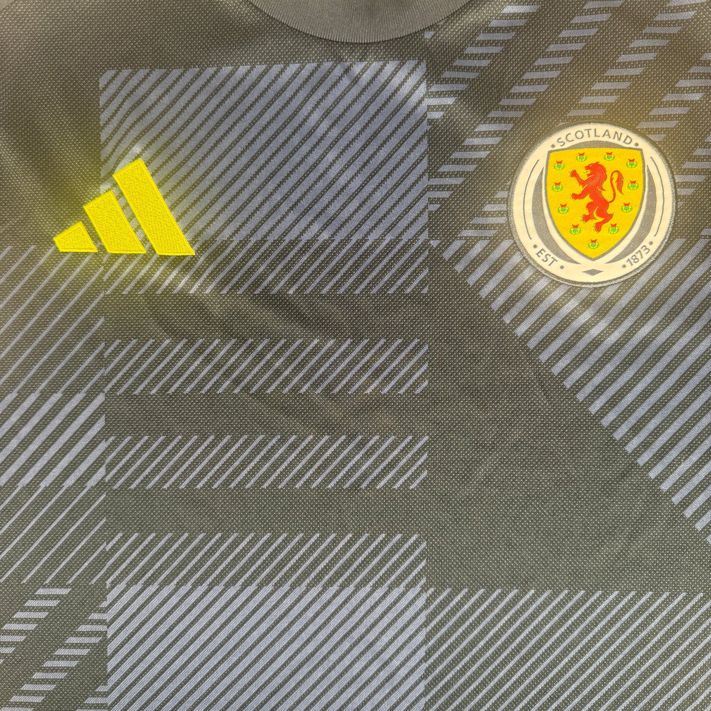 Scotland 2024/2025 Home Football Shirt 2XL