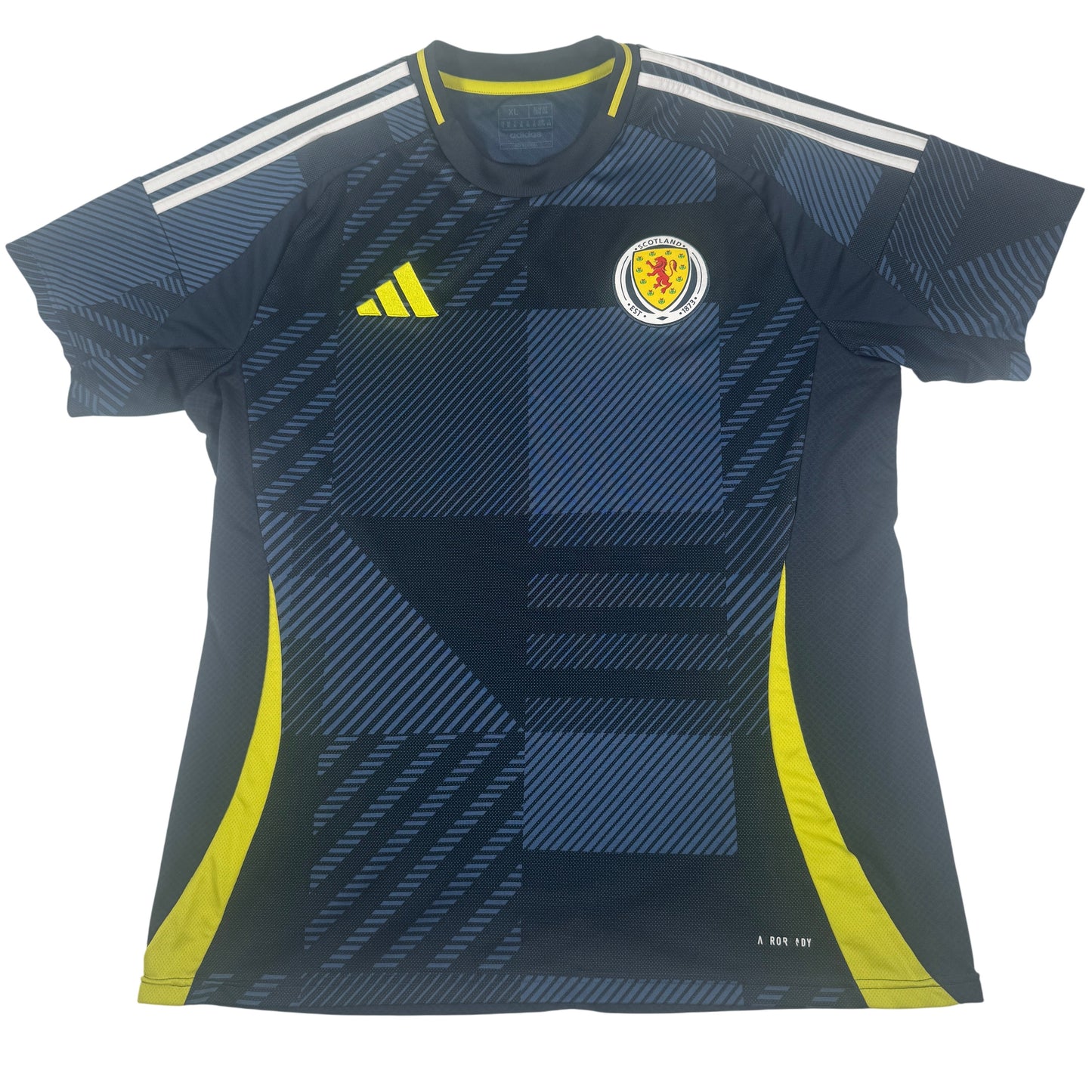 Scotland 2024/2025 Home Football Shirt Large