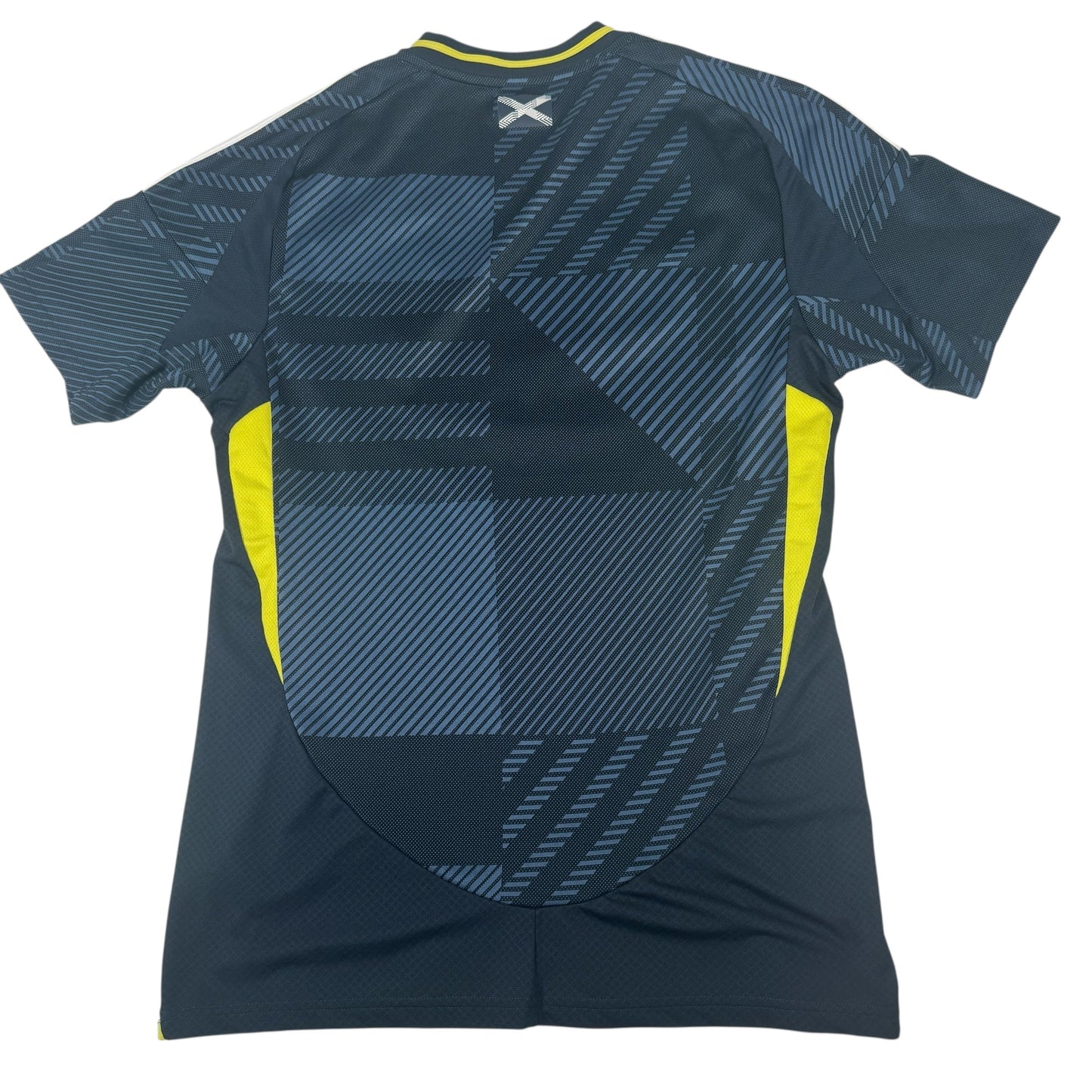 Scotland 2024/2025 Home Football Shirt Medium