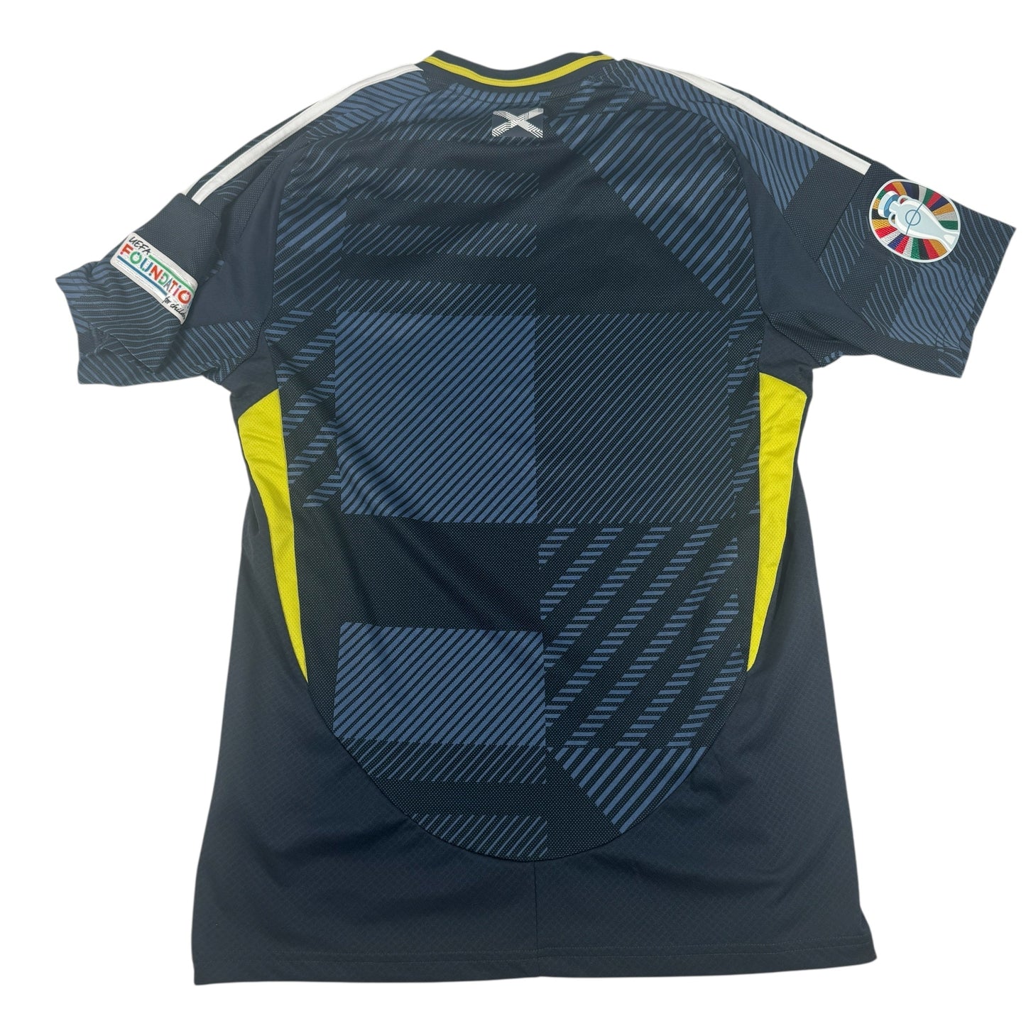 Scotland 2024/2025 Home Football Shirt Medium