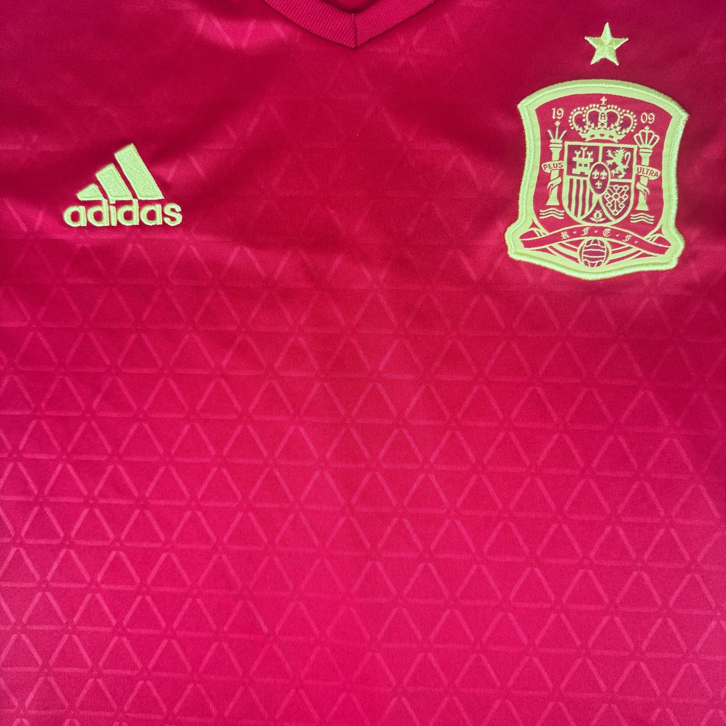 Spain 2016/2017/2018 HomeShirt Large