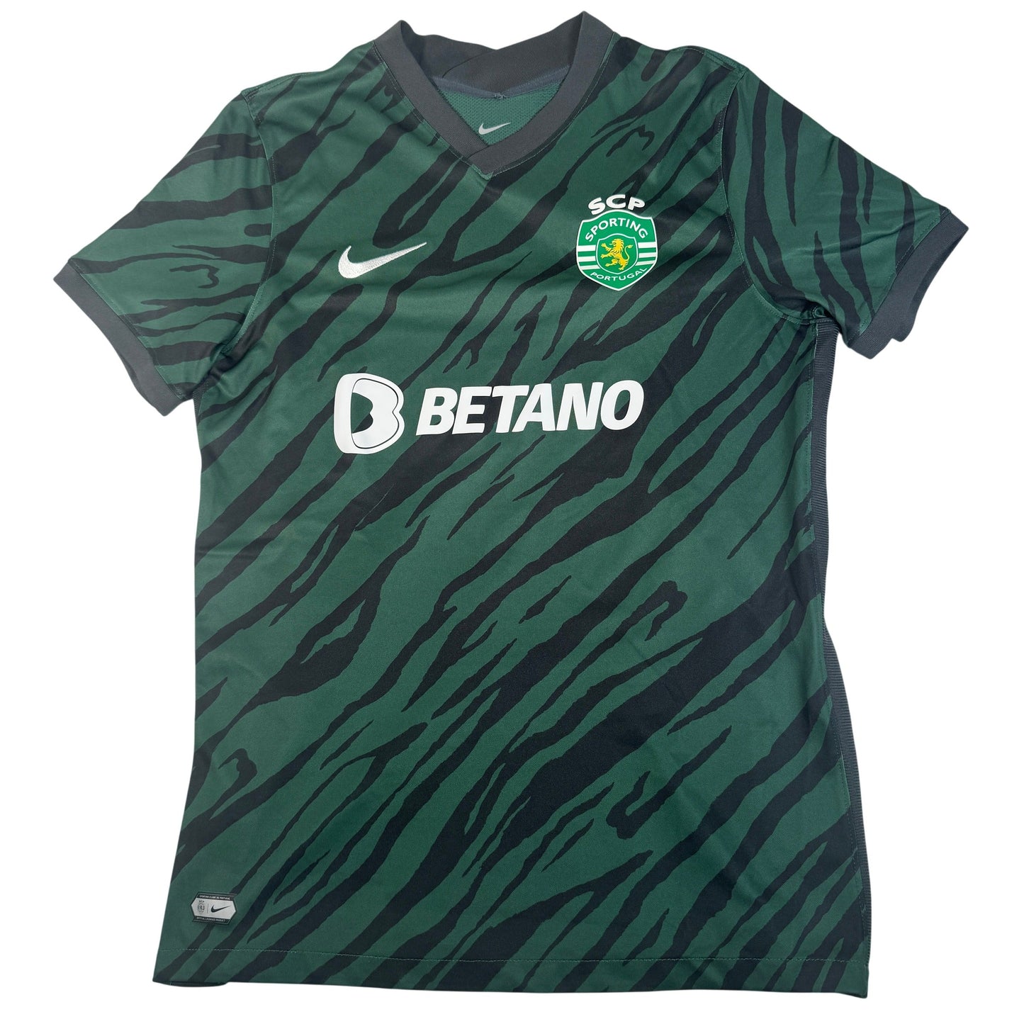 Sporting CP 2021/2022 Third Shirt Large