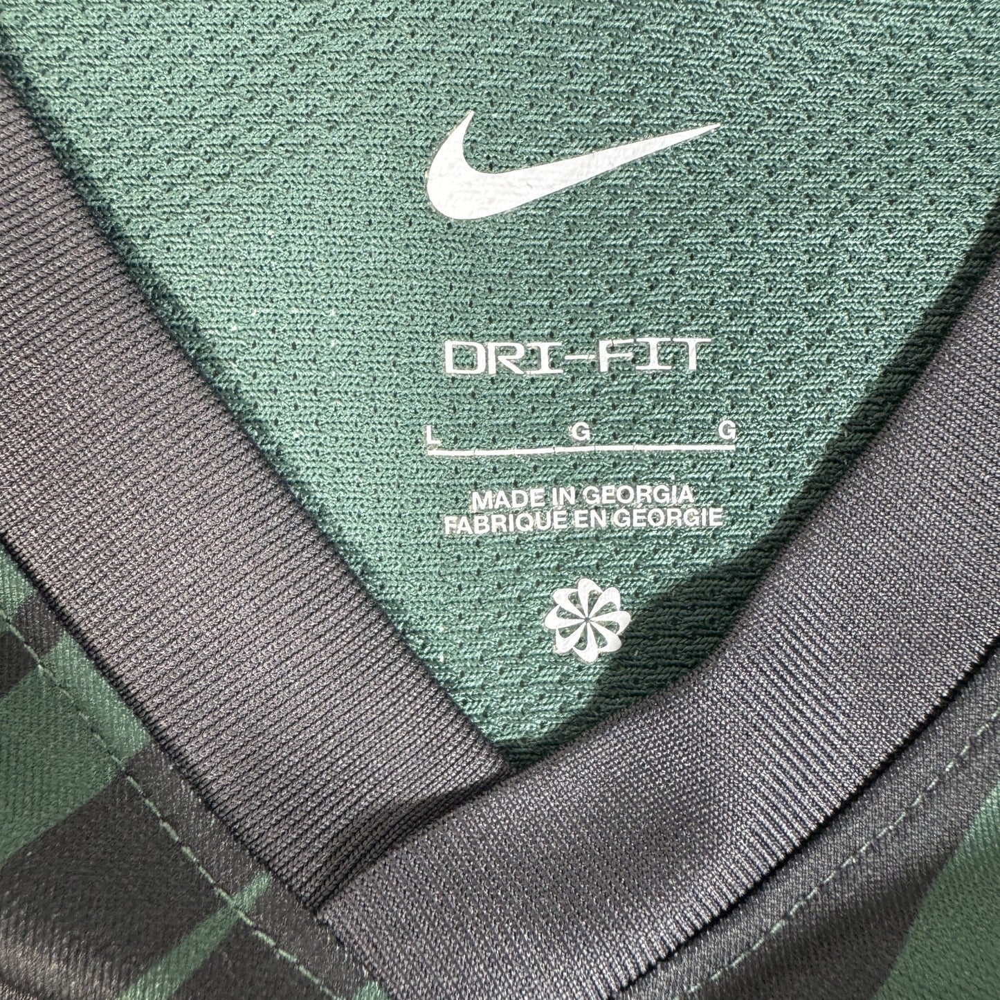 Sporting CP 2021/2022 Third Shirt Large