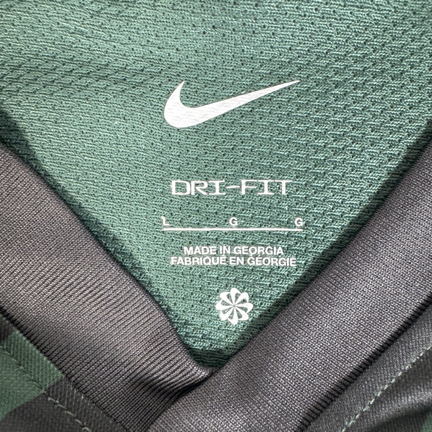 Sporting CP 2021/2022 Third Football Shirt Large BNWT