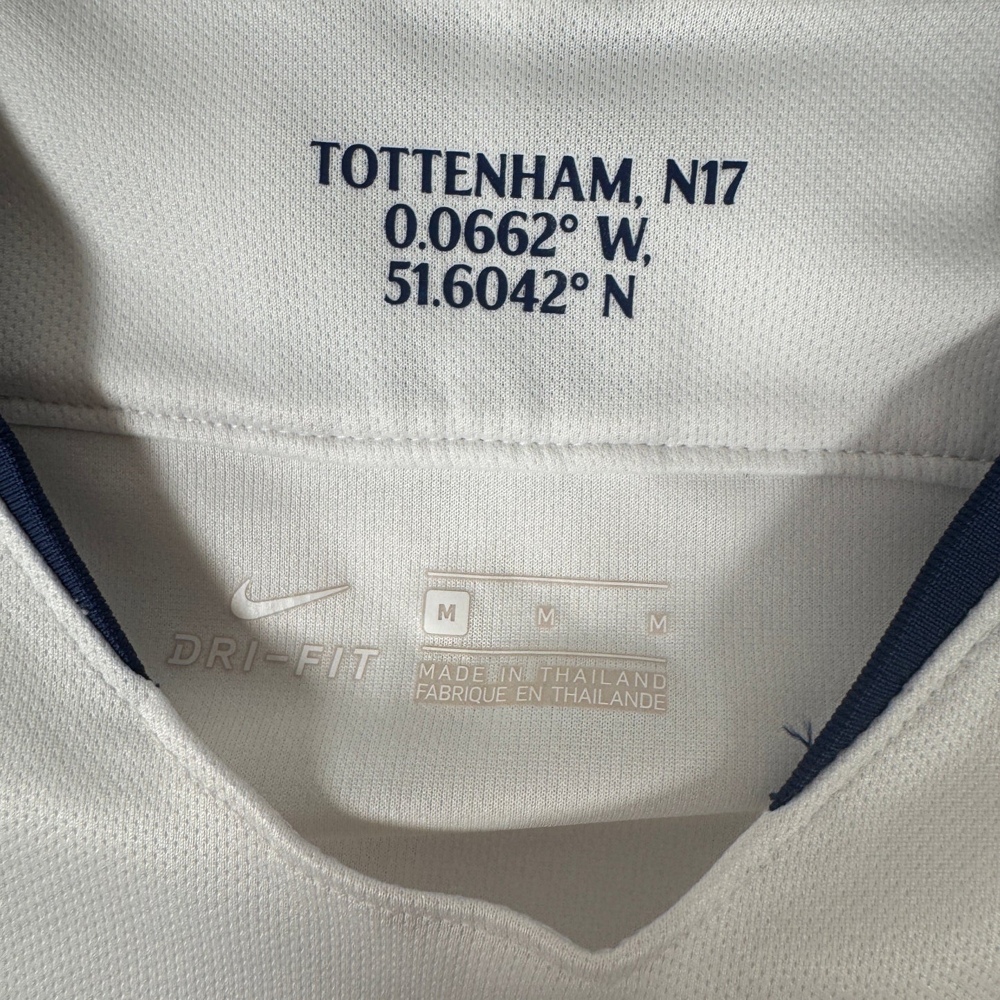 Tottenham Hotspur 2018/2019 Home Football Shirt Medium
