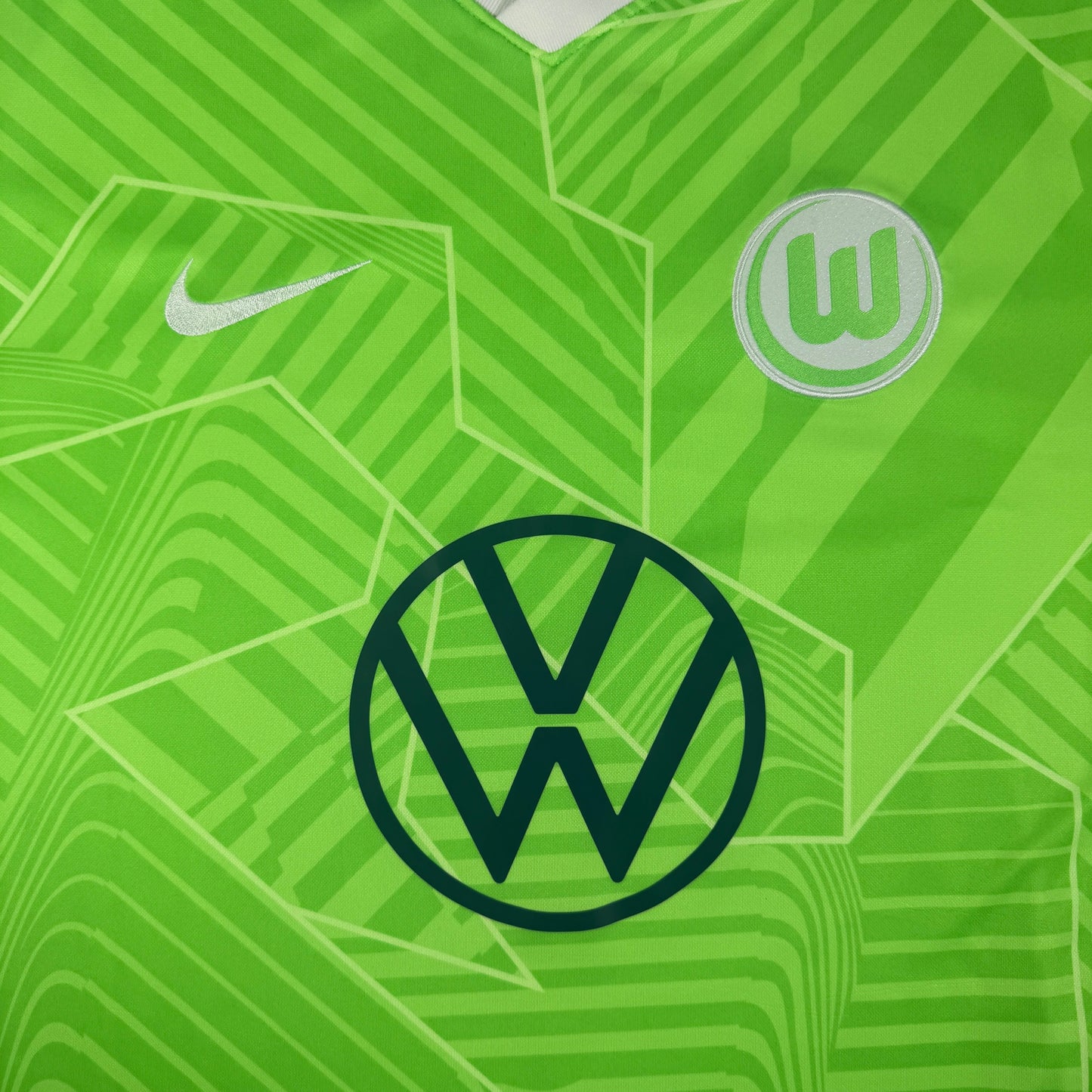 VFL Wolfsburg 2021/2022 Home Football Shirt 2XL