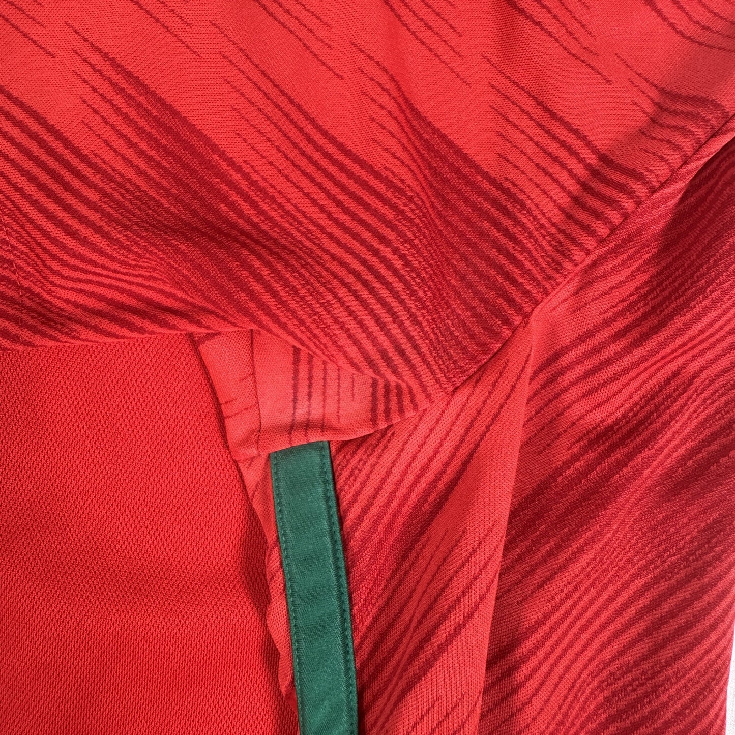Wales 2022/2023/2024 Home Shirt XXL