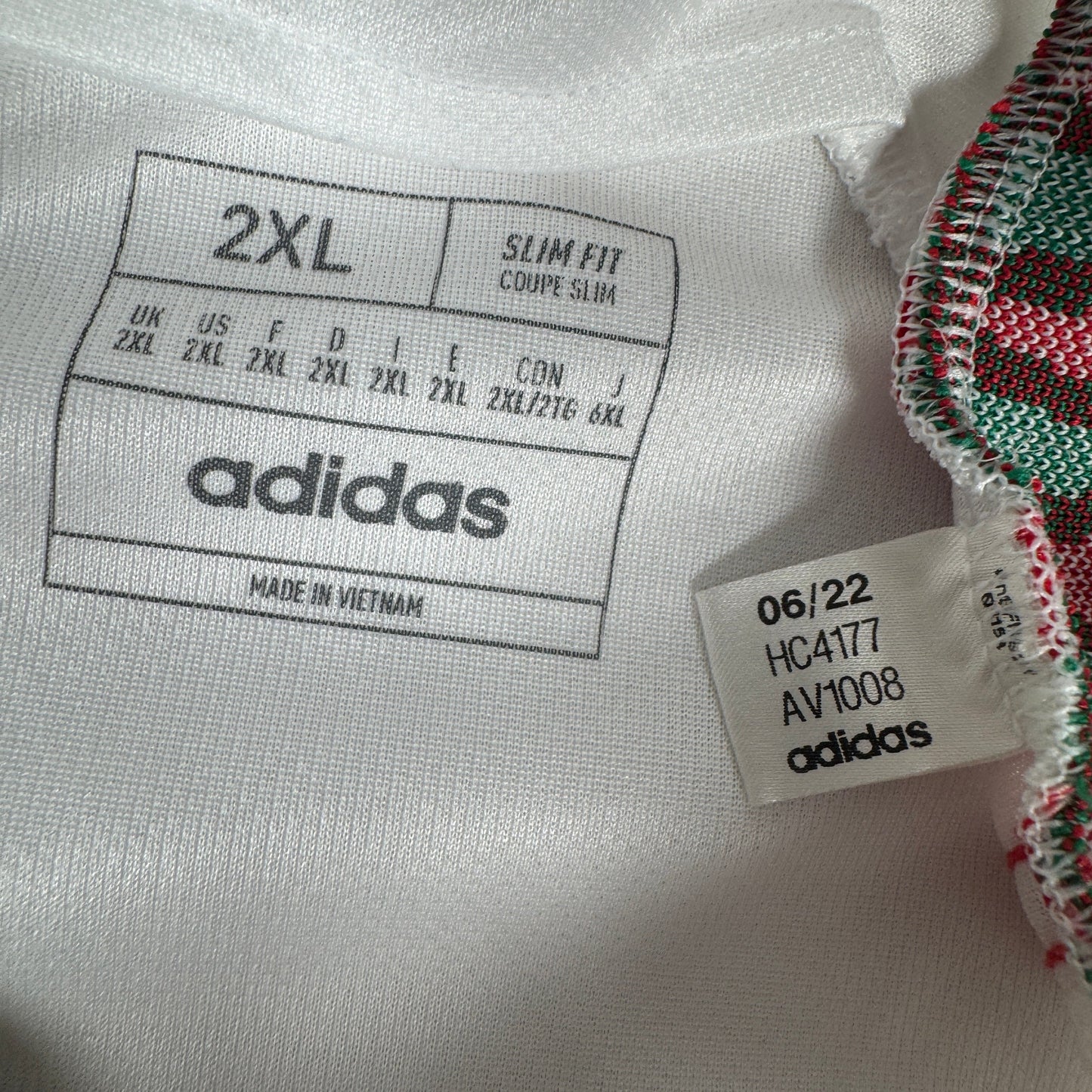 Wales 2022/2023/2024 Away Football Shirt 2XL