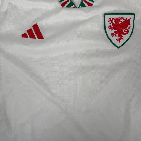 Wales 2022/2023/2024 Away Football Shirt Small