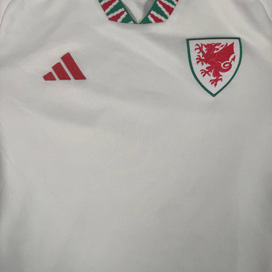 Wales 2022/2023/2024 Away Football Shirt Small