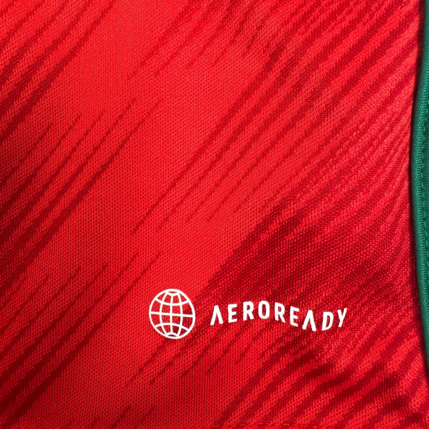 Wales 2022/2023/2024 Home Football Shirt 2XL