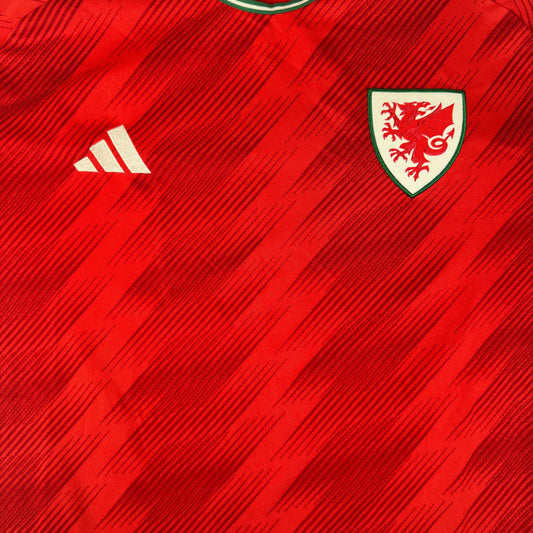 Wales 2022/2023 Home Football Shirt Large