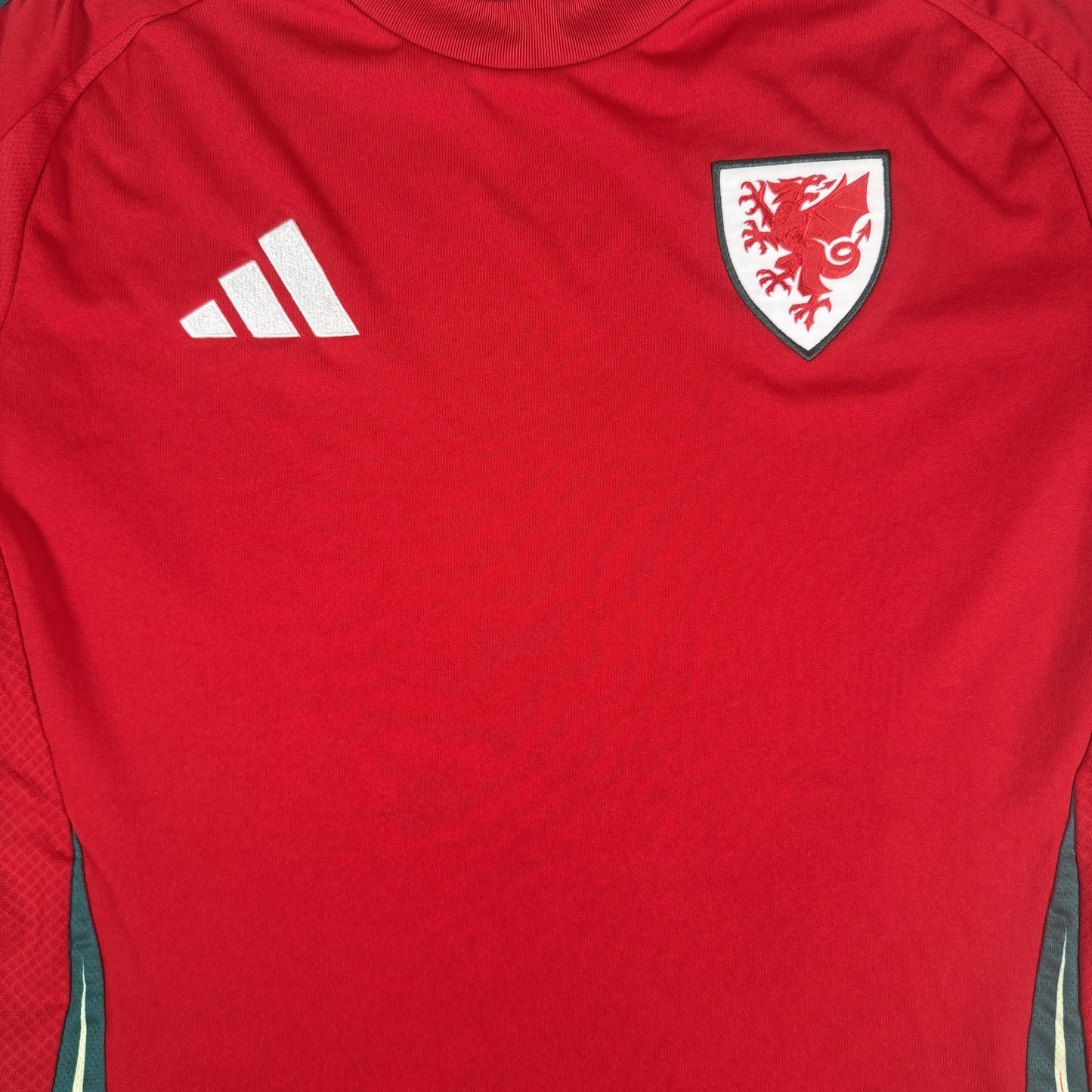Wales 2024/2025/2026 Home Shirt Large