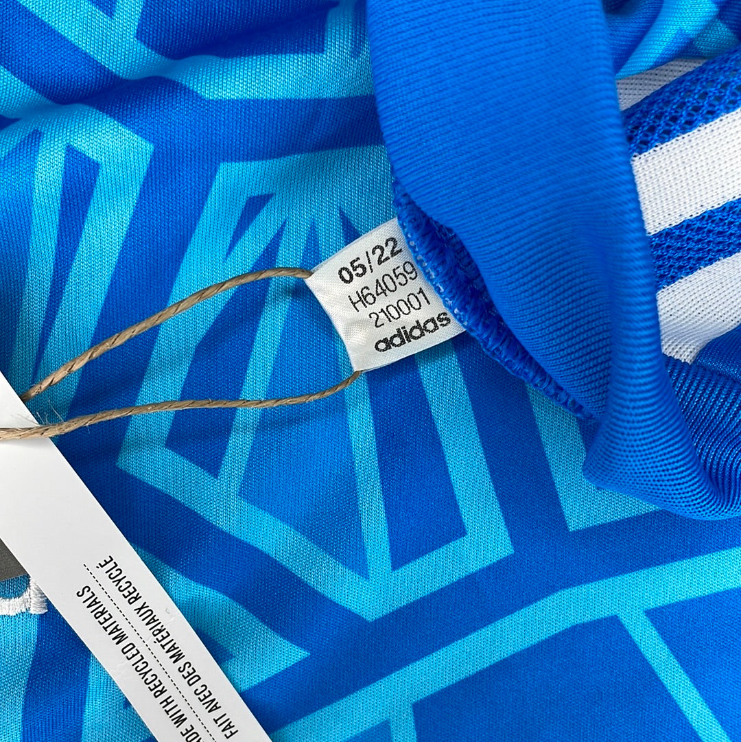 Adidas code H64059 inside the neck