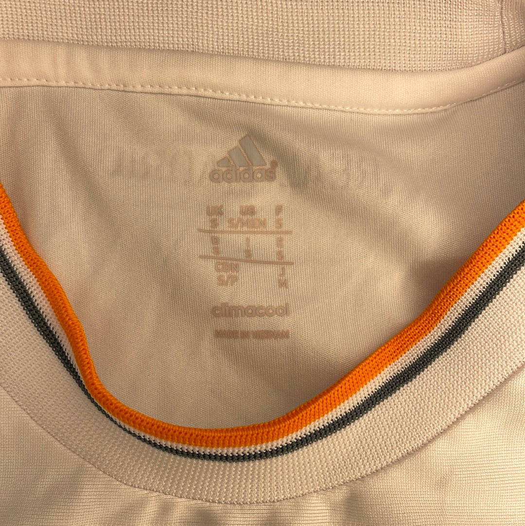 Size small