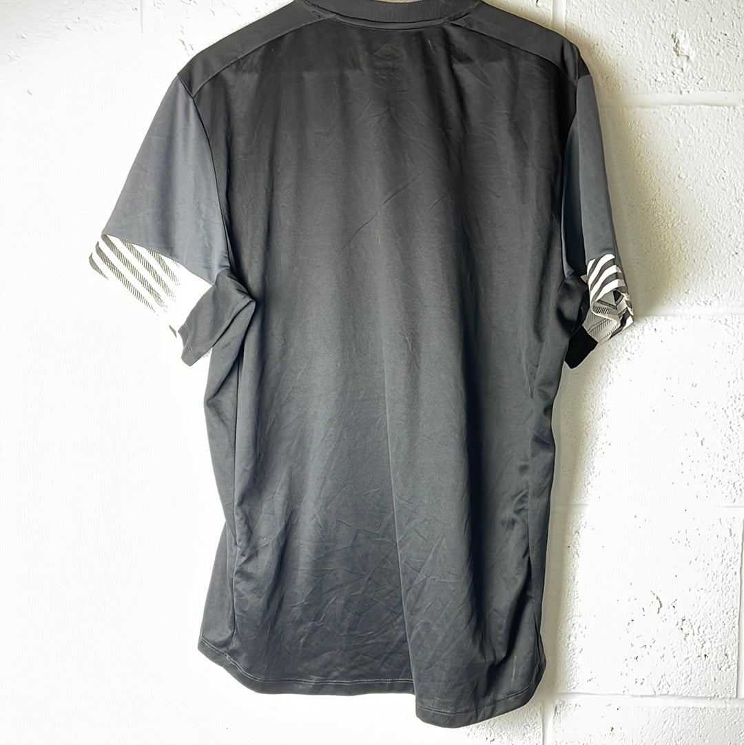 Everton Training Shirt - Umbro With M Print - XL Adult