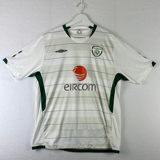 Ireland 2009-2010 Away Shirt