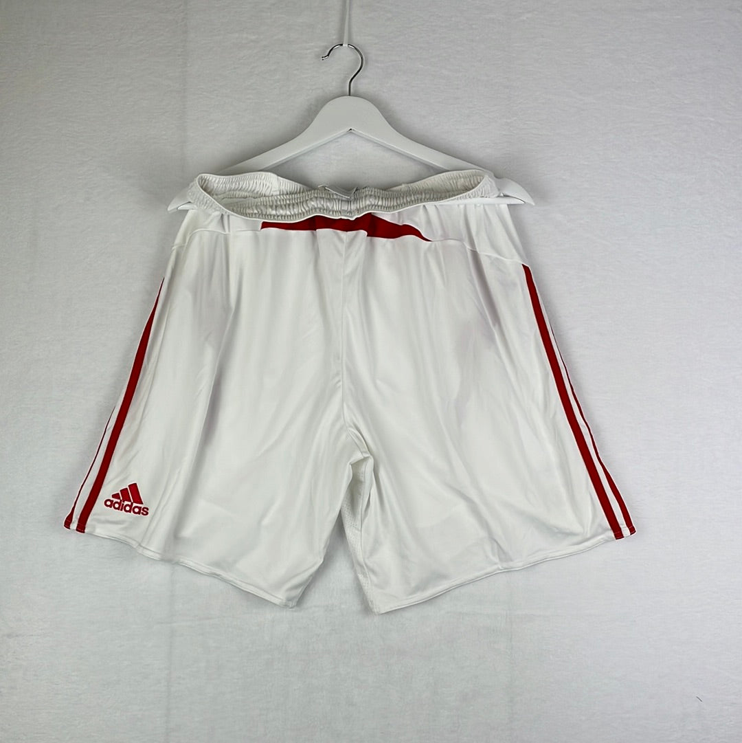 Liverpool 2007/2008 Away Player Issue Shorts - Sami Hyypia - 44 Inch - Excellent Condition