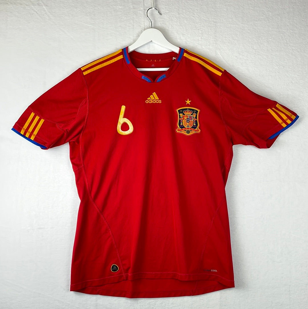 Spain 2009/2010 Home Shirt - Good Condition - Iniesta 6 Print - Adidas V31236