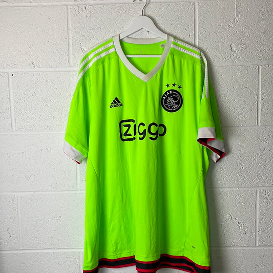 Ajax 2015/2016 Away Shirt