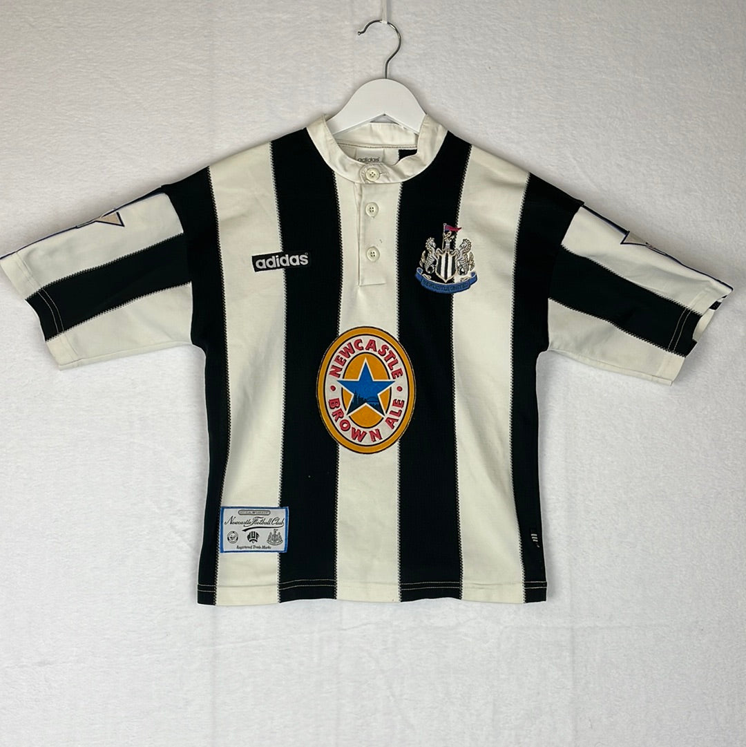 Newcastle United 1995-1997 Home Shirt - Youth