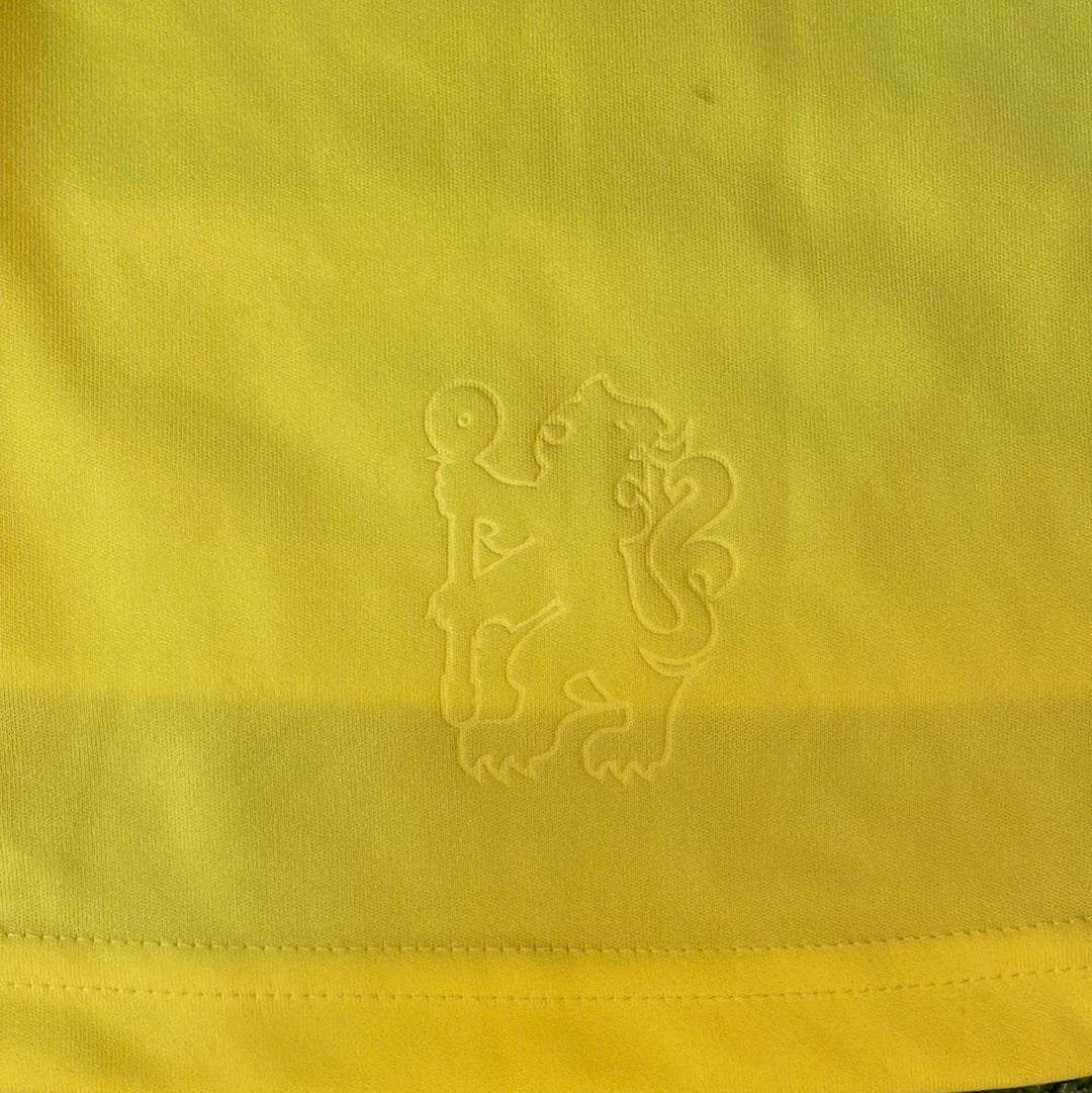 Embossed lion on the lower back