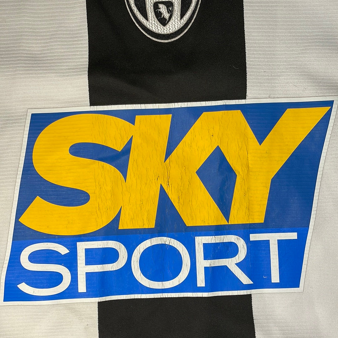 Juventus 2004 Home Shirt - Sky Sports sponsor close up