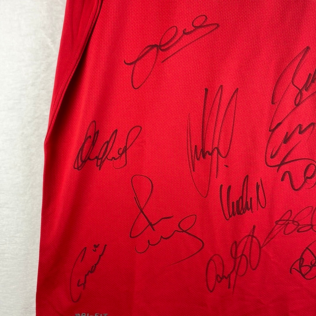 Manchester United 2010/2011 Squad Signed Home Shirt - United COA