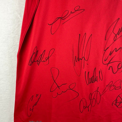 Manchester United 2010/2011 Squad Signed Home Shirt - United COA