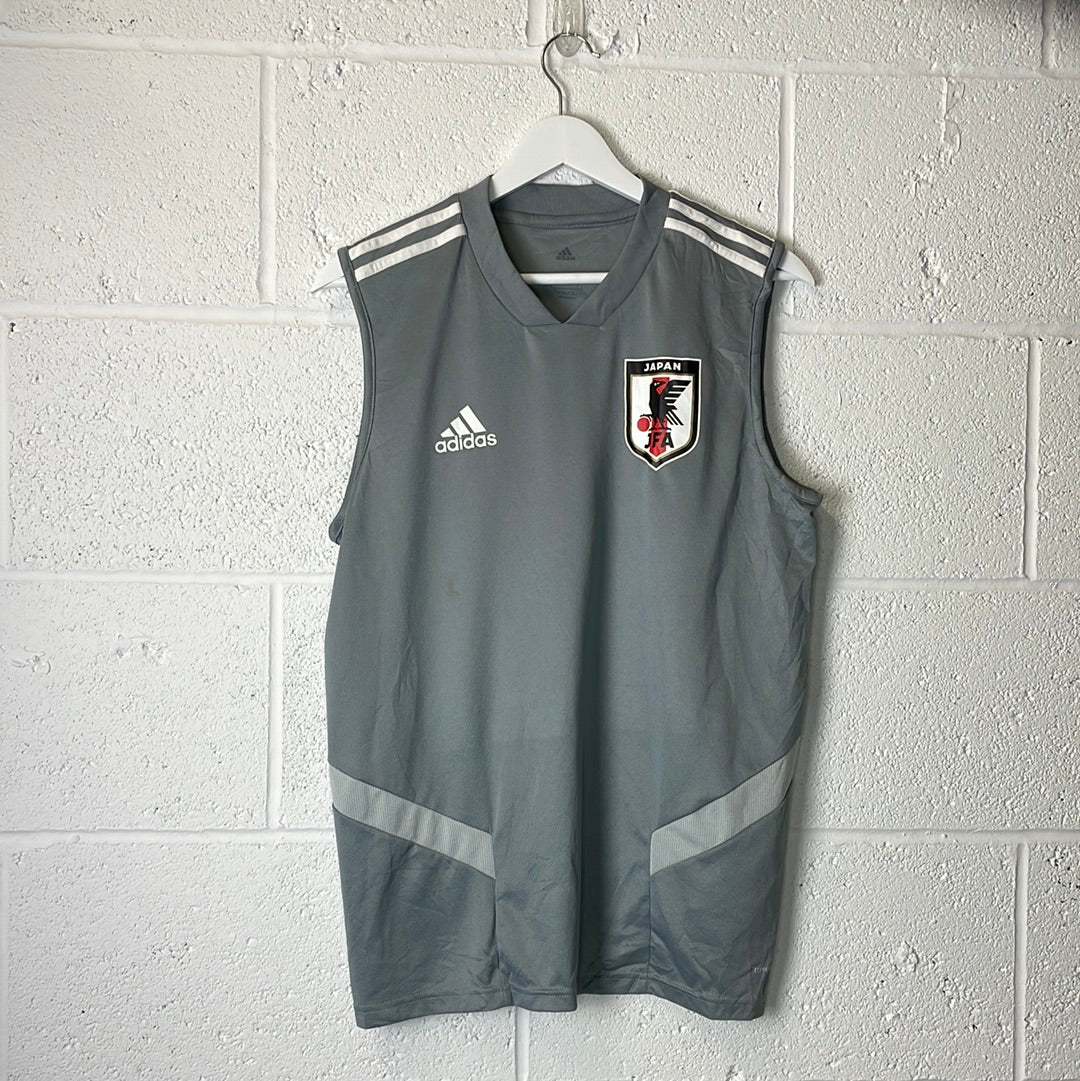 Japan Training Football Vest -Grey - Medium & Large Adult - Excellent Condition
