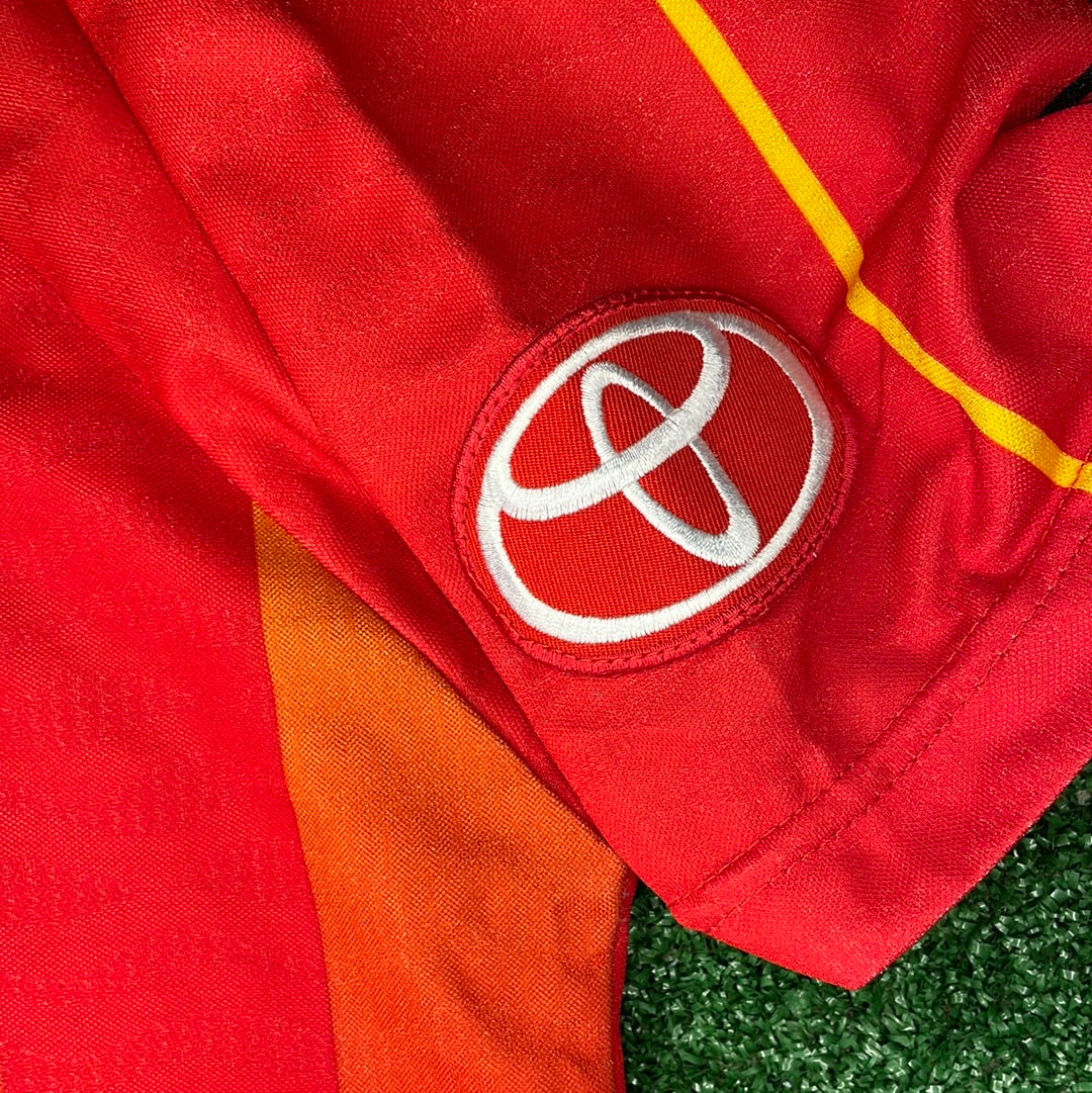 Toyota sponsor logo on the sleeve