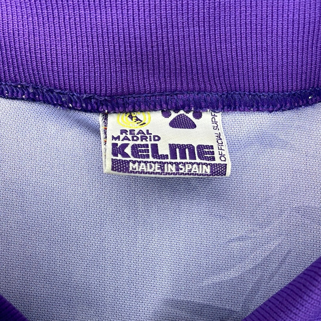 Kelme neck label