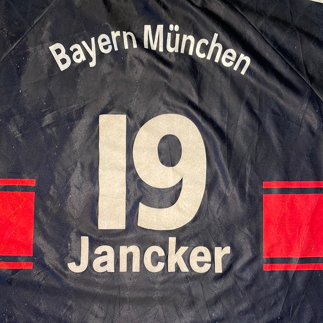 Bayern Munich 1997-1998 Home Shirt - JANKER 9 - 2XL - 7.5/10 Condition